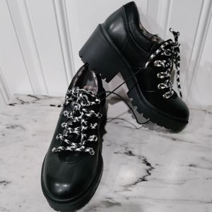 NWOT Pop chunky Y2K black platform shoes women's size 7